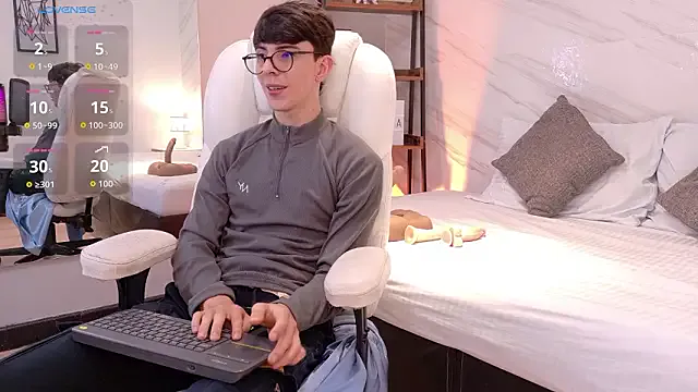 mathias_saenz — SHOW UR DELICIOUS BIG COCK 