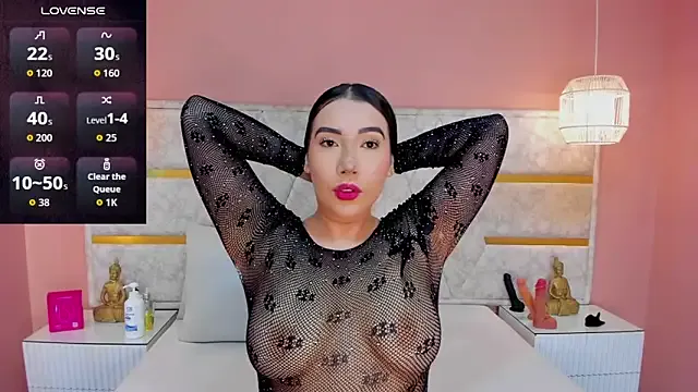 melany_saenz — remove the dress