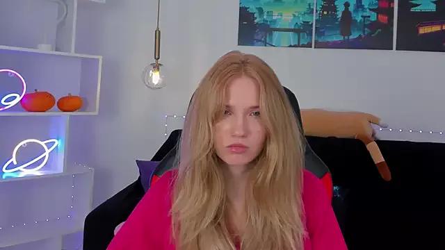 Join cute model MelissaLiss MelissaLiss from StripChat