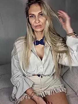 Melody1600 from StripChat