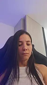 miaeyes from StripChat