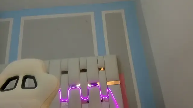 MilkWhore1 — Blowjob in Close Up