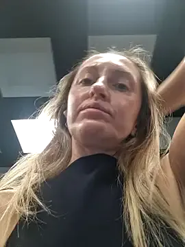 Miss____Mia_ — make my leggings wet   Squirt     