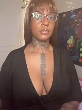 MistiSavannah from StripChat