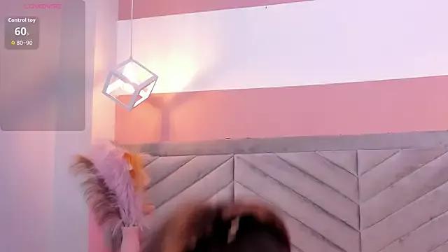 Masturbate to StripChat's Molly_zanderbond_ molly_zanderbond_ from StripChat