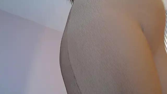 MollyCruz on StripChat 