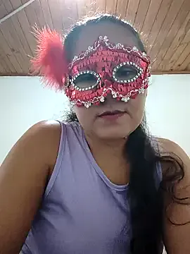 Moradublin — Show pussy + Saliva