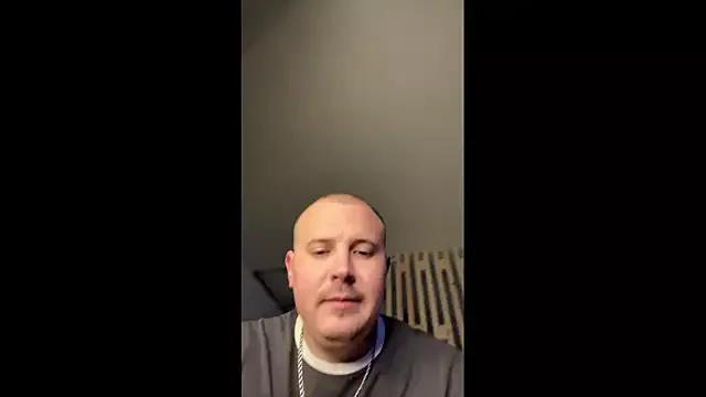 Cute MrMrsRight wants you to fuck their body now MrMrsRight from StripChat