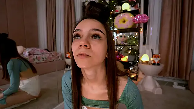 oh_M_God — Big toy rideing for a tight pussy