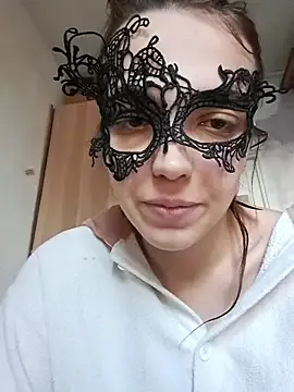 PearMaki — TOPLESS 15MIN