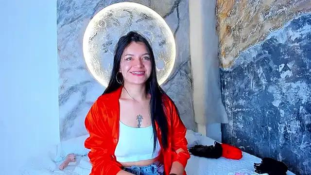 Sweet RoxanaBorns_ wants you to fuck her body now RoxanaBorns_ from StripChat