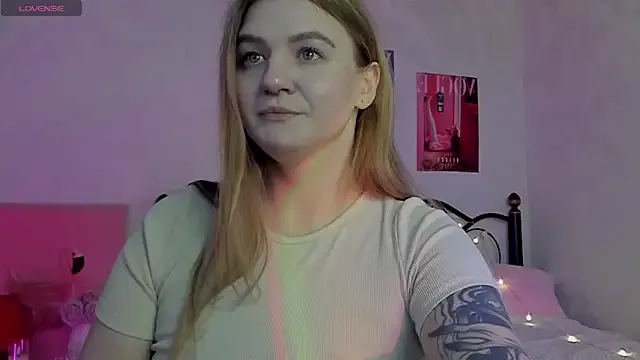 Ruby_Al1en — Play with clitoris until cum! 