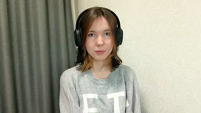 RubyBooby — Spin around to show outfit before