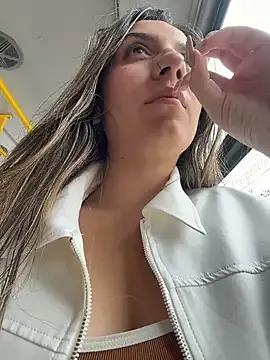 Sweet Sarah_honey__ wants you to fuck her body now sarah_honey__ from StripChat