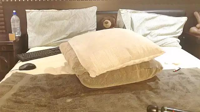 sexybigasss from StripChat