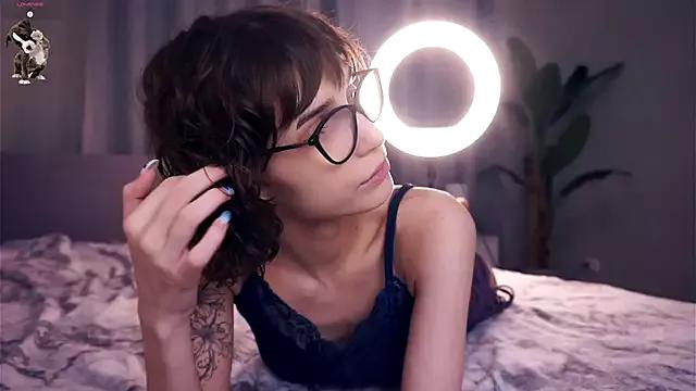 Explore SibleyBurner, she wants to masturbate for you SibleyBurner from StripChat