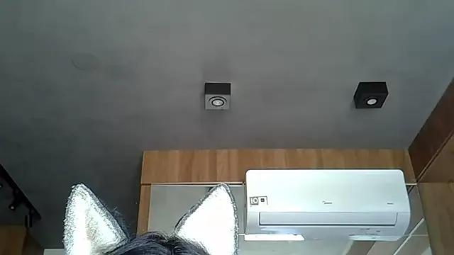 Explore sexy camslut SkinnyKitten SkinnyKitten from StripChat