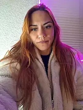 SlimBellaa from StripChat