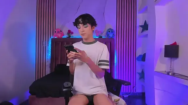 SthepanodiMonaco — Rub my bulgue, make me hard 