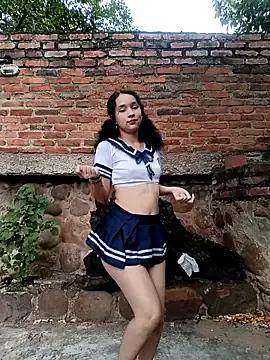 Discover StripChat's Sweet_outdoor_charm sweet_outdoor_charm from StripChat