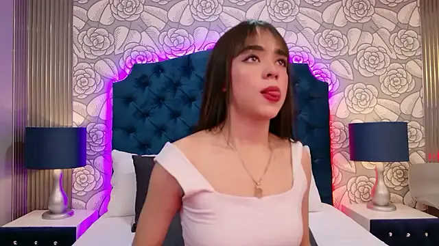 TifanyWolff — show titts