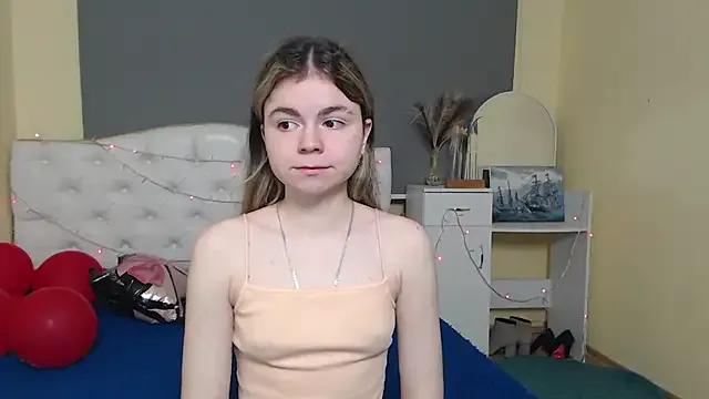 TinaRedly — Freechat on StripChat