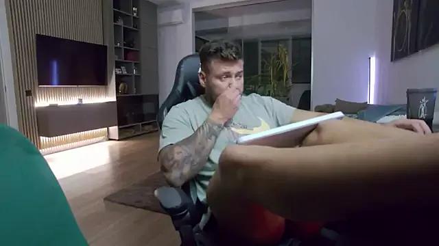 Checkout UbbeViking, he wants to masturbate for you UbbeViking from StripChat