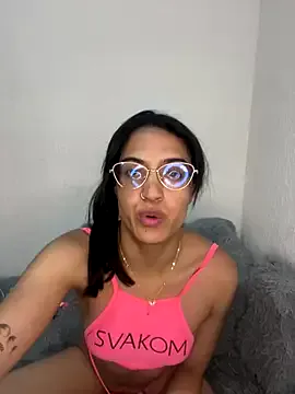 ValentinaEvanz on StripChat