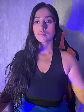 Valentinne_z on StripChat