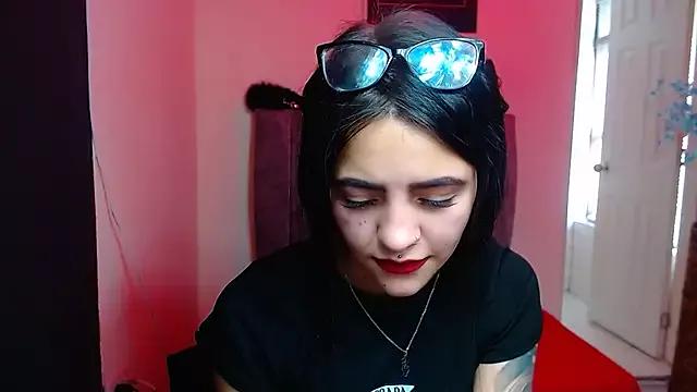 Masturbate to slutty escort Violettasquirt Violettasquirt from StripChat