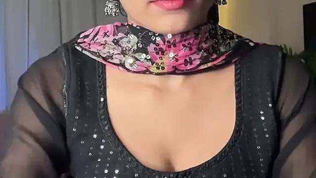 Wow-nisha from StripChat