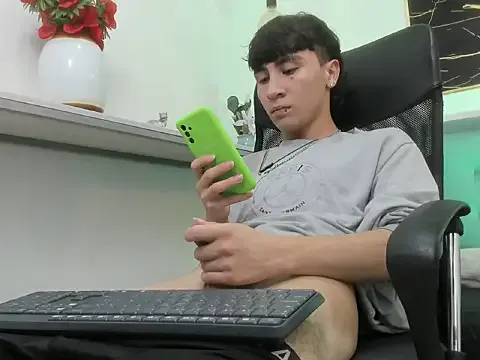 XanderGrey8 — show of my big cumshot