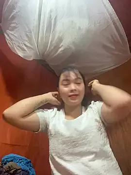 Xiaorun-aa — Show milk +pussy